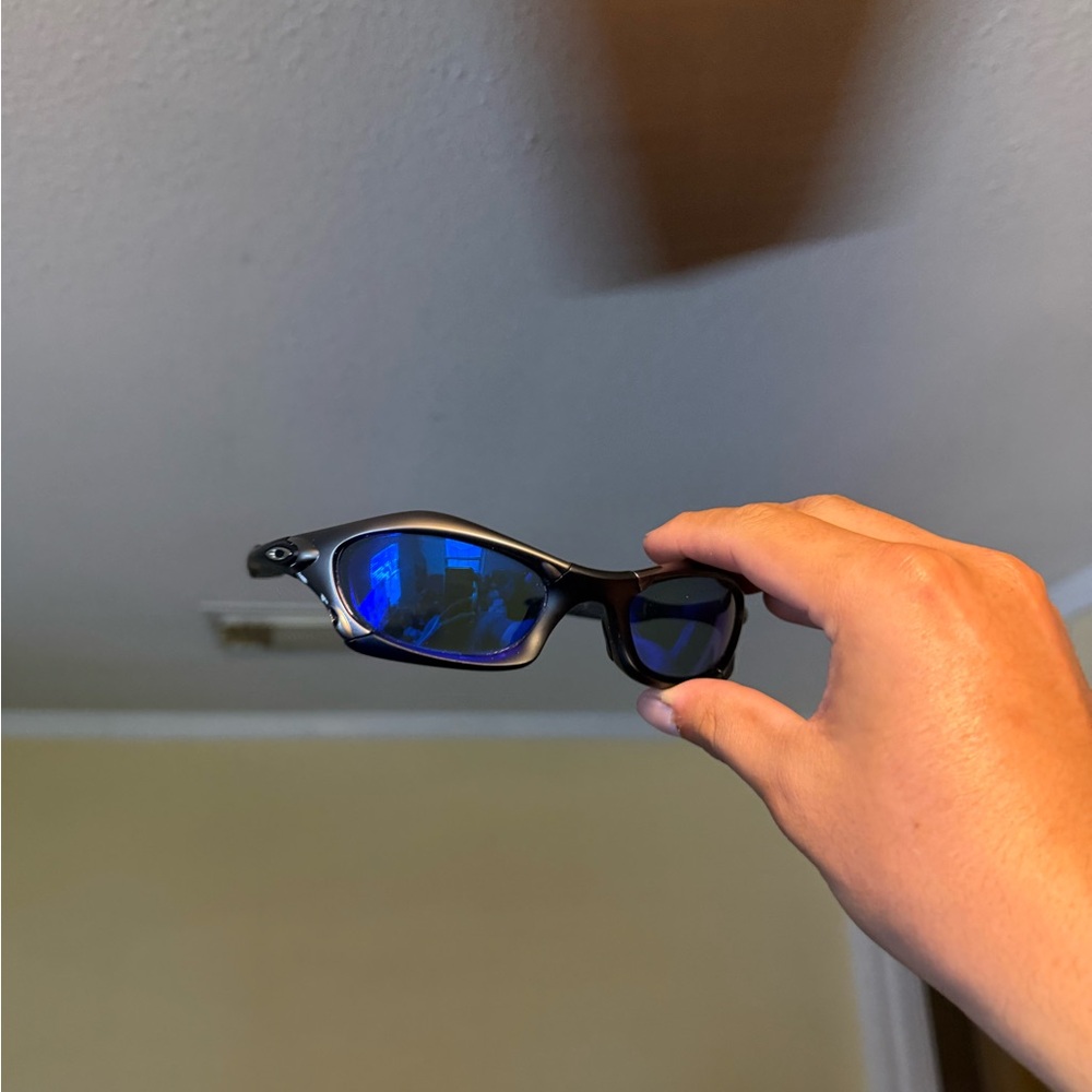 Sport Polarized Sunglasses - Black Frame with Blue Lenses oakleysb